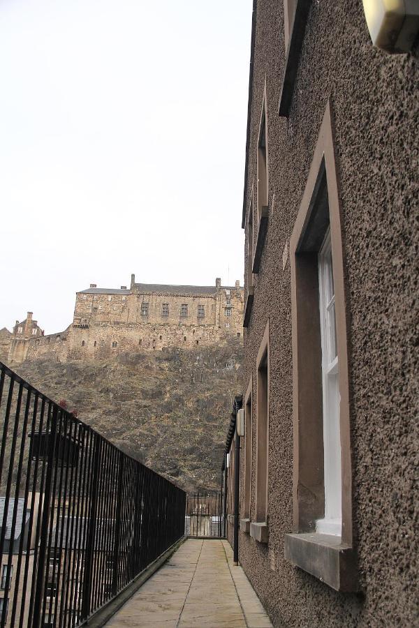 Cosy Castle Apartment Edinburgh Bagian luar foto
